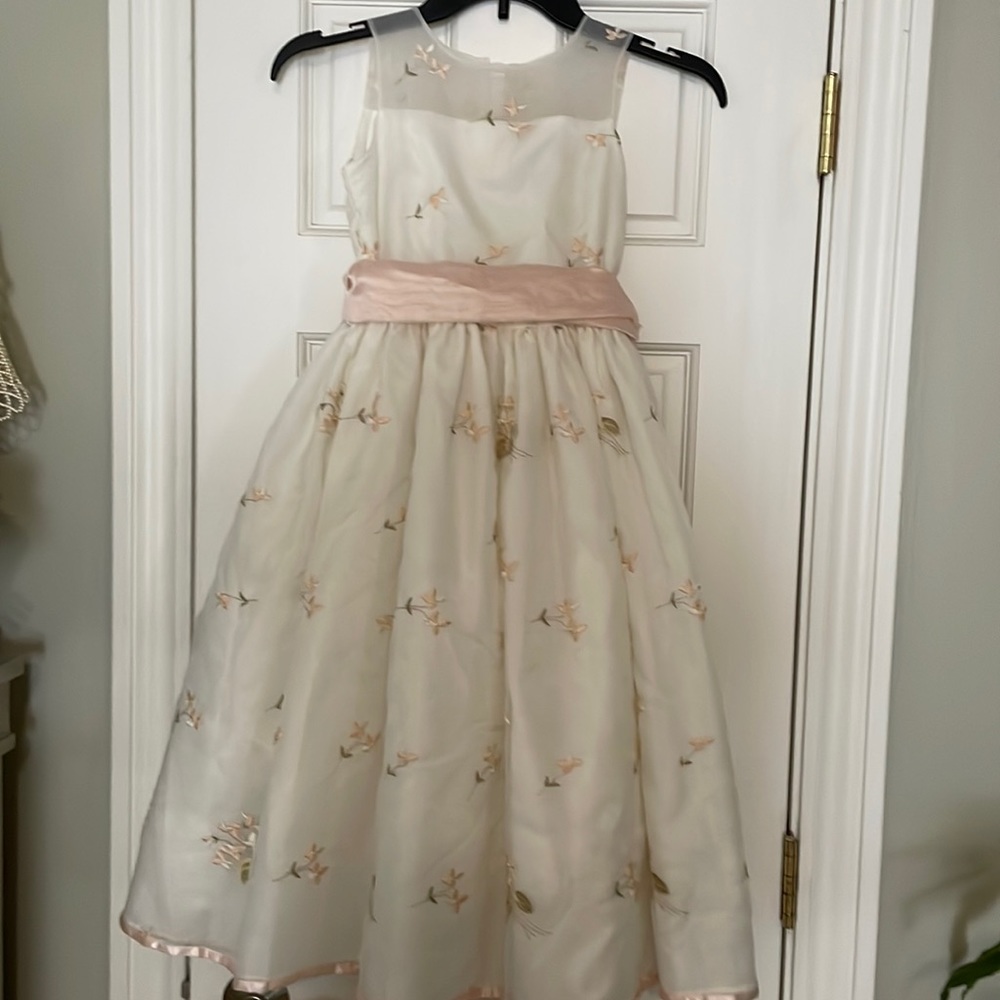 Us Angels Gorgeous White Embroidered Tank Dress w Pink Organza Sash Belt size 7